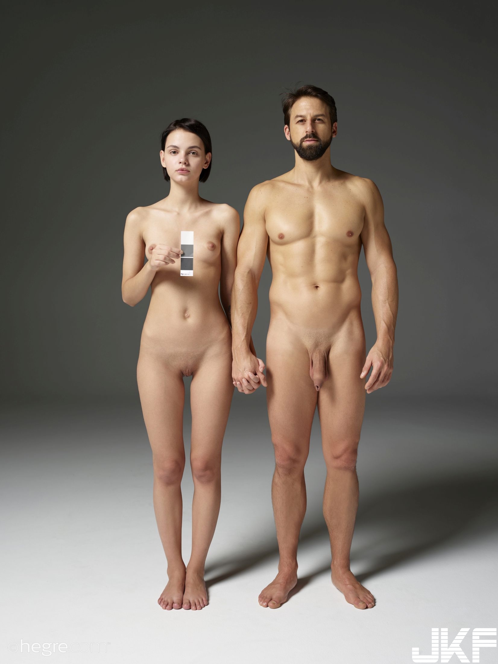 мужчина и женщина позируют голыми фото 26